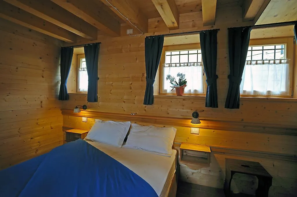 Il Maggiociondolo Agriturismo Villa Schio