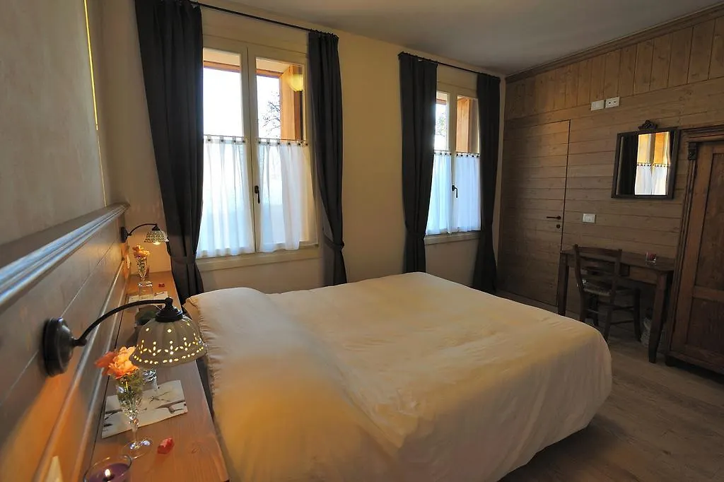 Il Maggiociondolo Agriturismo Villa Schio Farm stay