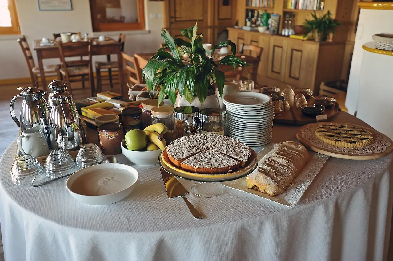 Il Maggiociondolo Agriturismo Villa Schio 0*,  Italy